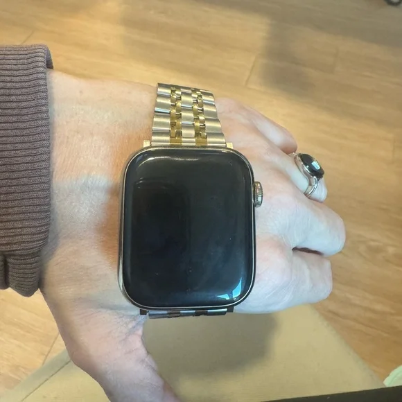 Apple Watch – Stainless Steel with Extra Bands & Links
